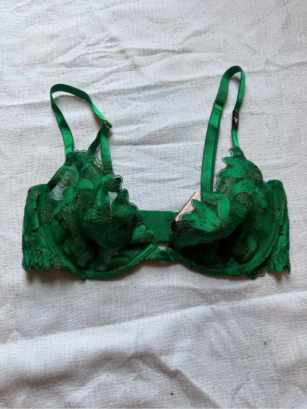 Victoria's Secret Emerald Green Lace Underwire Bra